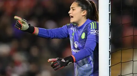 Sztućce jak łopata, stacja tylko samoobsługowa. "Pomyślałam, że potrzebuję pomocy"