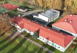 Chcą zlikwidować szkołę, bo Polska się zbroi