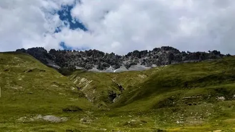 W Parku Narodowym Stelvio w północnych Włoszech odkryto tysiące śladów dinozaurów