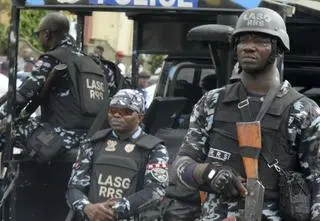 Wtargnęli do szkoły, uprowadzili 25 uczennic