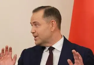 Spotkanie w Pałacu, funkcjonariusze CBA zatrzymani, Musk o "paskudztwie"
