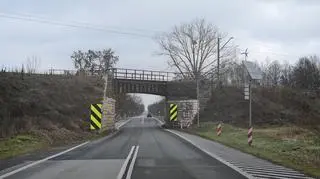 Wiadukt kolejowy nad Drogą Krajową 14 w miejscowości Krępa