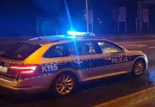 Uderzył w drzewo. Kierowca pijany, pasażer nie żyje