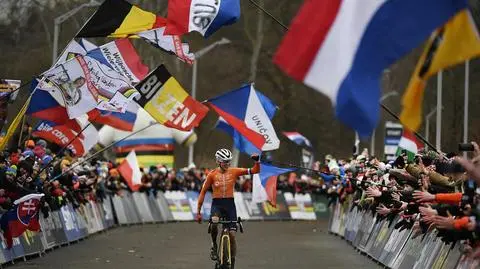 Van Empel ze złotem, na podium same Holenderki