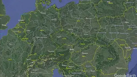 Cężarówka uderzyła w auta stojące na skrzyżowywaniu w centrum Limburga 