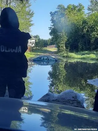 Ucieczkę przed policją zakończył w rzece 