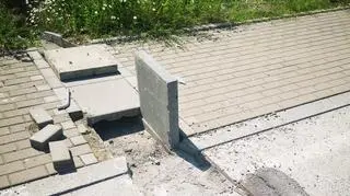 Trzeba było rozebrać część chodnika
