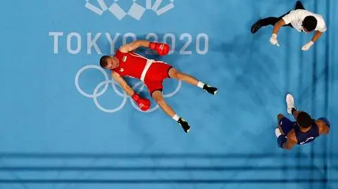 Efektowny nokaut w starciu o złoto. Brazylijczyk zaskoczył mistrza świata