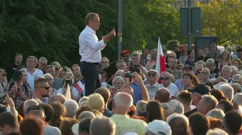 Tusk o sprawie wiz: pojawiają się kolejne dziwne tropy