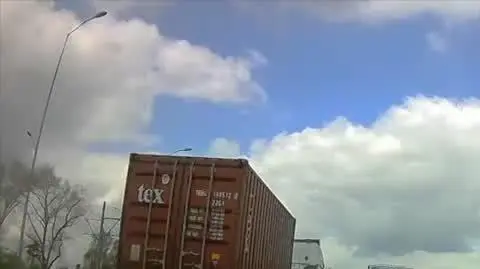 przednia kam_powt_ticker