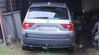 Krosno. Pijany kierowca zjechał samochodem po schodach