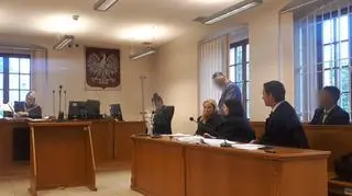 Pierwszy oskarżony zeznawał w procesie w sprawie kobiety, która straciła nogę na chodniku