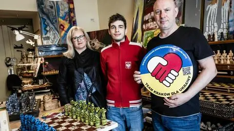 Wyjątkowa szachownica z autografem arcymistrza trafiła na licytację. Tak chcą pomóc Ukrainie