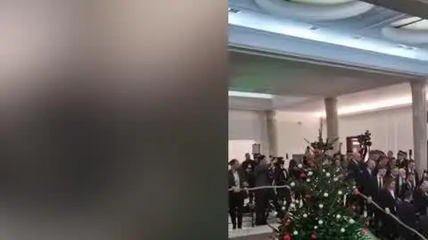 skandowanie donald tusk