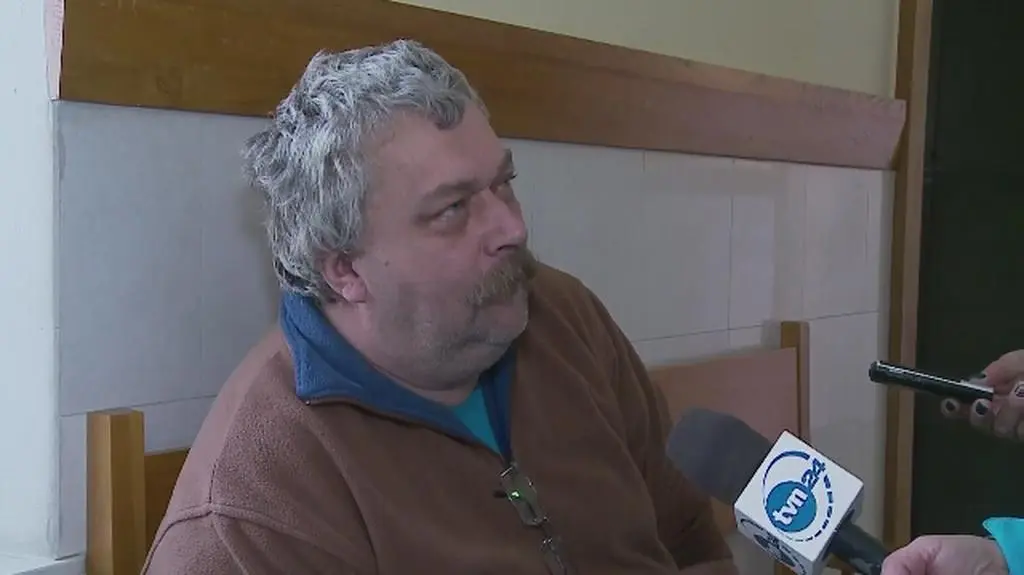 Mężczyzna udzielał pomocy poszkodowanej kobiecie