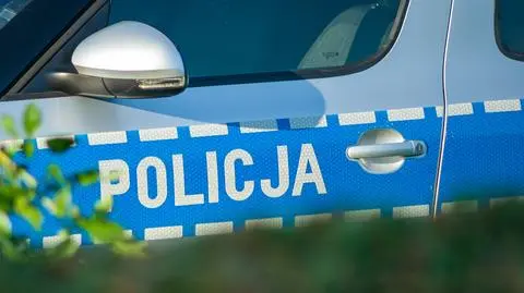 Zniszczył samochód sąsiada, bo ten nie mówił "dzień dobry" jego matce