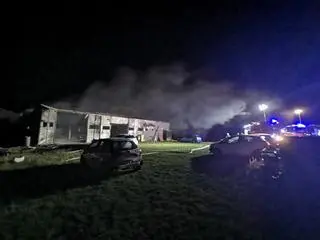 Pożar lakierni w Droglewie, spłonęło pięć aut