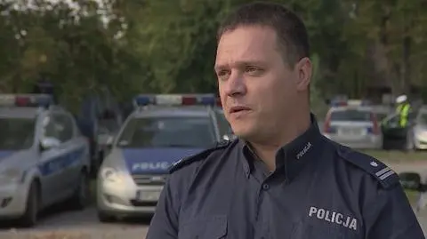 Kierowca uderzył w ekrany energochłonne potem został trzy razy potrącony