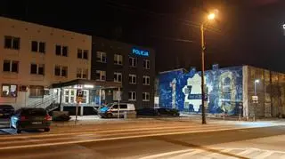 Mural powstał obok Komendy Powiatowej Policji w Zgierzu