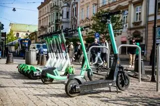 Hulajnogi elektryczne w centrum Krakowa