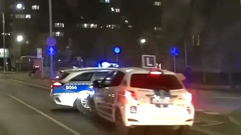 Kolizja oznakowanego radiowozu z samochodem nauki jazdy we Wrocławiu