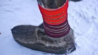 Buty ze skór renifera pozwalają przetrwać na mrozie 