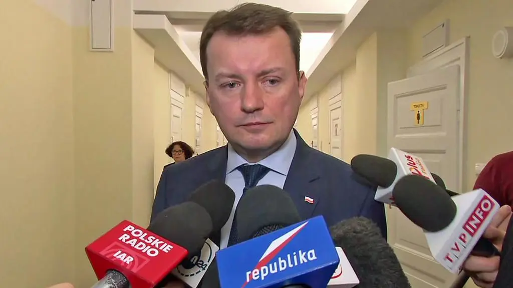 Błaszczak zapowiada więcej patroli na lotniskach i dworcach