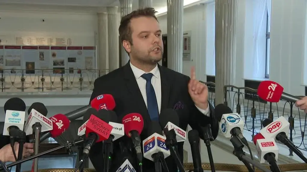 adrian konfa