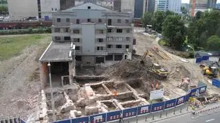 Później rozpocząła się odbudowa 