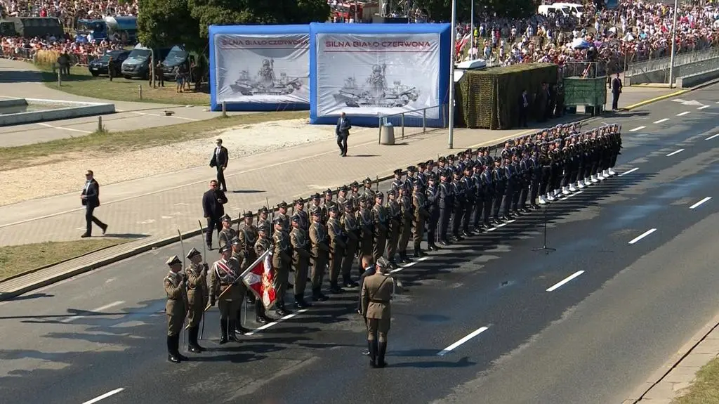 Defilada na Wisłostradzie 