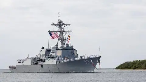 Niszczyciel USS Chung-Hoon, który niemal zderzył się z chińskim okrętem