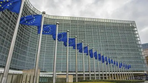 Komisja Europejska komentuje decyzje Polski i Węgier. "Niedopuszczalne"