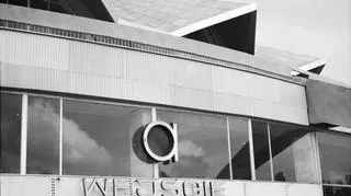 Wejście A do Sali Sportowo-Widowiskowej Arena  