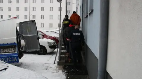 Namalowali na murze kirkutu swastykę. Odpowiedzą za propagowanie nazizmu i niszczenie zabytków