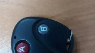 Pilot służył do sterowania niedozwolonym wyłącznikiem tachometru 