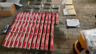Policjanci znaleźli 4 kg marihuany, ponad 3 kg mefedronu oraz prawie 20 gramów kokainy