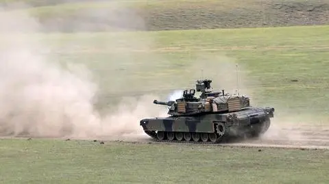 Amerykański czołg M1A2 Abrams podczas ćwiczeń pod Tbilisi w Gruzji (18 maja 2016 r.)
