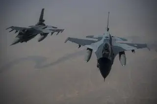 Ukraina chce, by zachód przekazał jej myśliwce. Na zdjęciu samoloty F-16