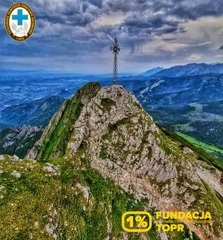 Turysta rażony piorunem na Giewoncie