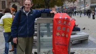 18.11| - To dla mnie duże wyzwanie i odpowiedzialność – mówi Sebastian Kawa, który postanowił przelecieć szybowcem nad Himalajami. Ale nie mówi o locie, tylko o szalu, który zabiera w podróż. Po wyprawie zostanie on bowiem zlicytowany na rzecz budowanej we Wrocławiu kliniki chemioterapii.
