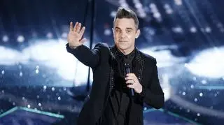 Robbie Williams przyznaje, że sytuacje, w których przebywa wśród obcych ludzi, do dziś wywołują w nim lęk.