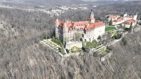 38-latek przygnieciony przez stoły. Tragiczny wypadek w Zamku Książ 