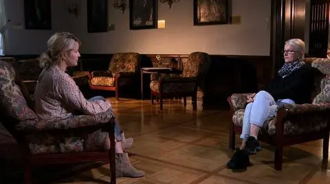 Ludzie w klatkach. Żelazne prycze, na których nie wolno siedzieć. "Psychicznie stąd nikt nie wróci zdrowy"