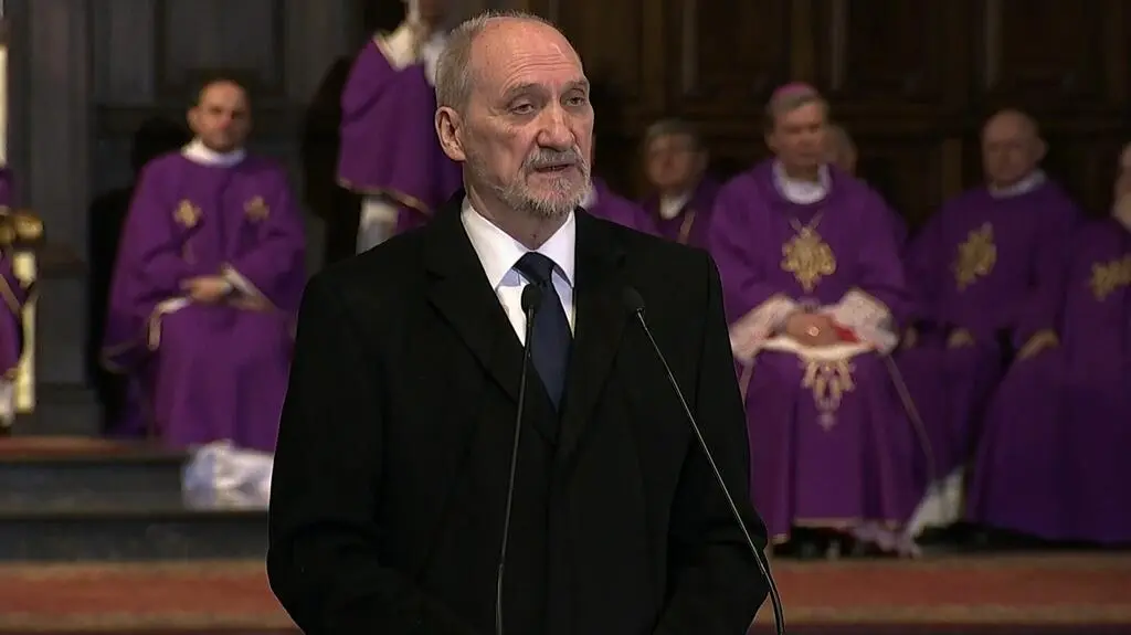 "Janie, jesteś bohaterem, wzorem patrioty, człowieka uczciwego"