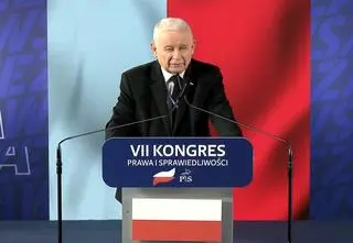 "Zanim dokończył, niektórzy już wyjeżdżali". Kulisy kongresu PiS