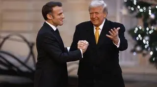 Macron i Trump przed Pałacem Elizejskim (7.12.2024)