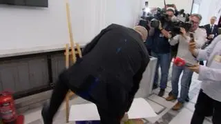 Marszałek Hołownia zapowiedział, że przygotowany będzie raport z incydentu w Sejmie na podstawie zapisu z kamer.