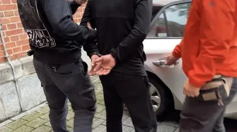Szczecin. Rozrzucił gwoździe po ulicy