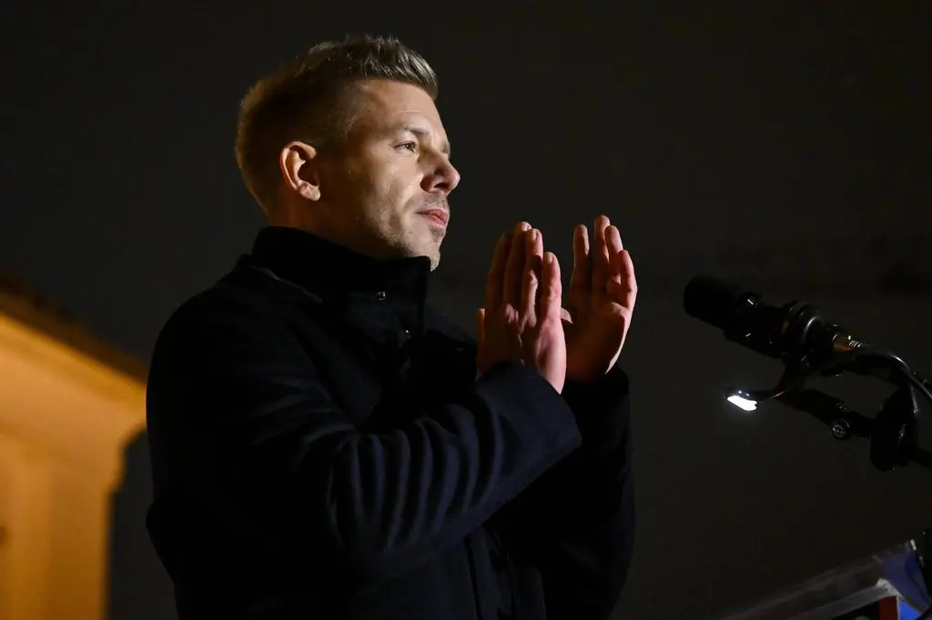Peter Magyar walczy o zwycięstwo w wyborach parlamentarnych na Węgrzech