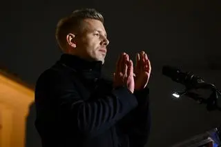 Peter Magyar walczy o zwycięstwo w wyborach parlamentarnych na Węgrzech